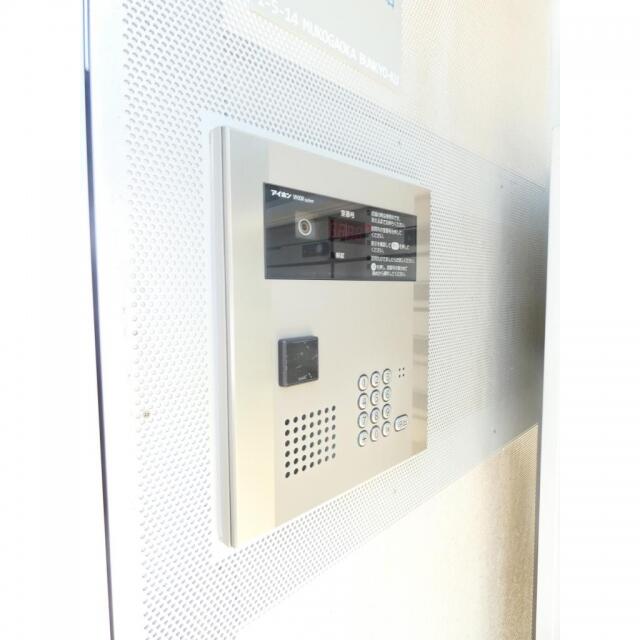 147000