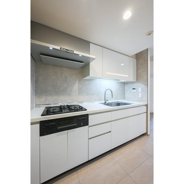 398000
