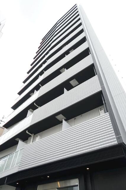 185000