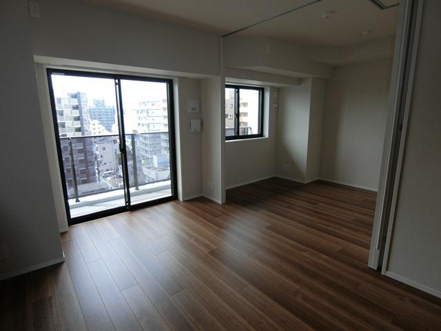210000