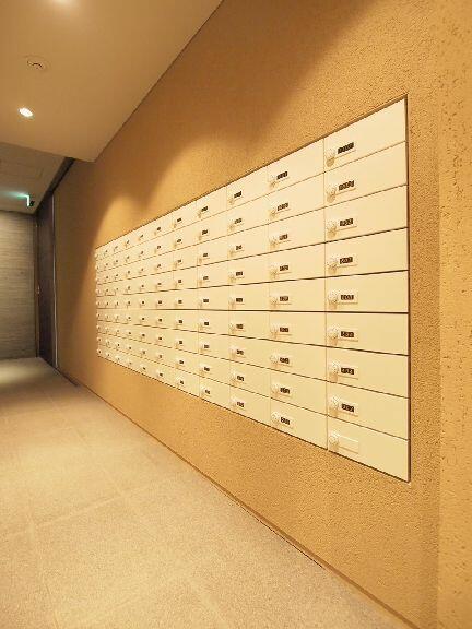 179000