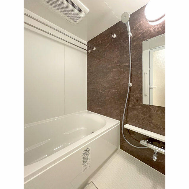 250000