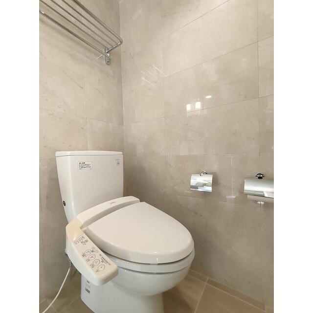 267000