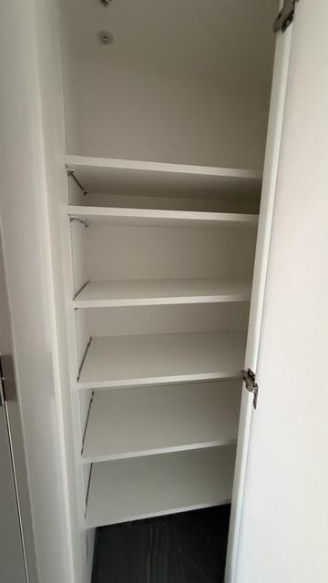 229000