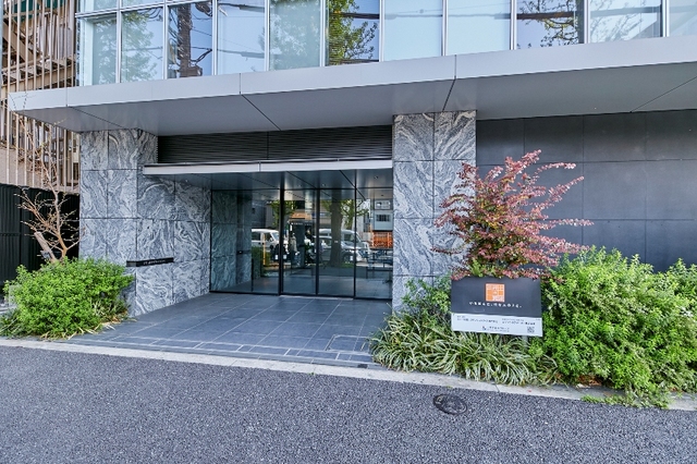 162000