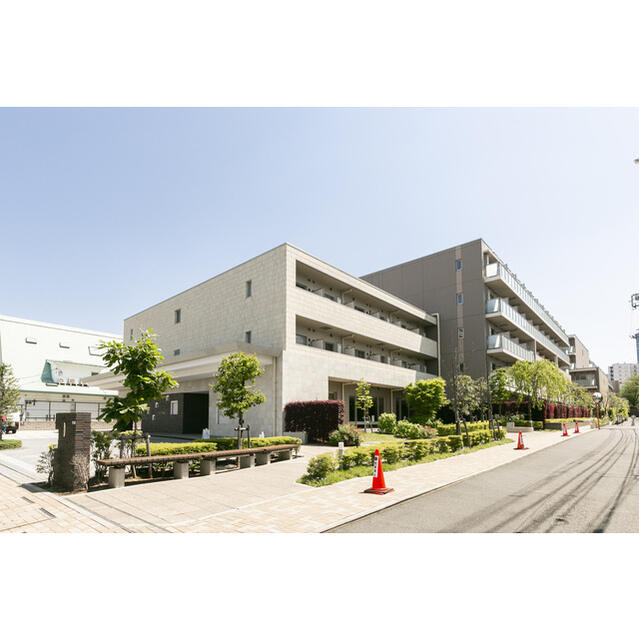 333000
