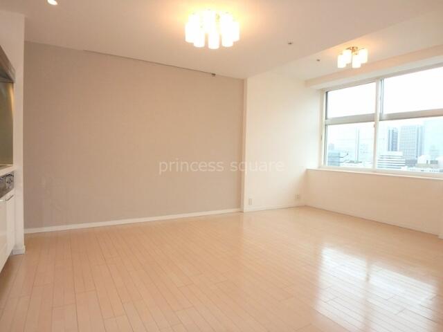 258000