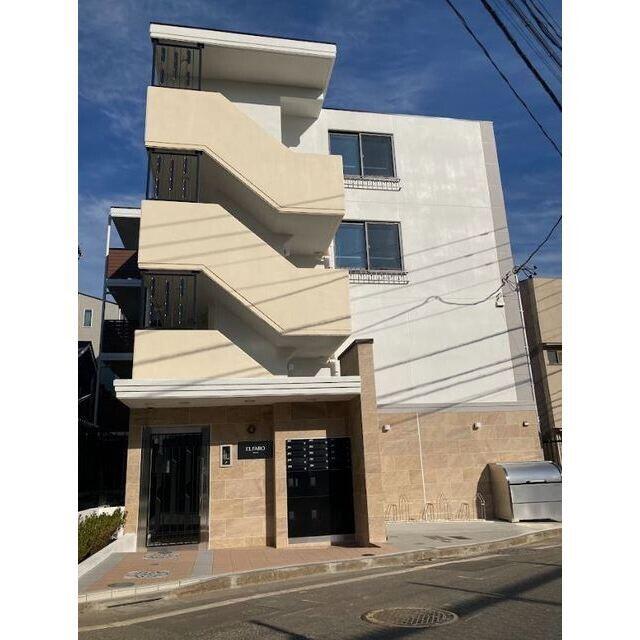 158000