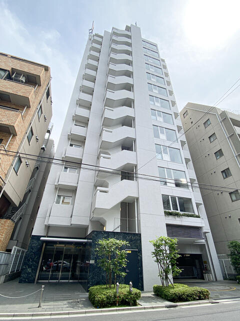 197000