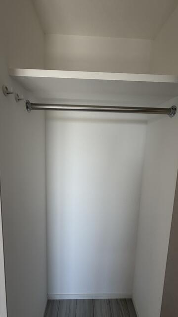 172000