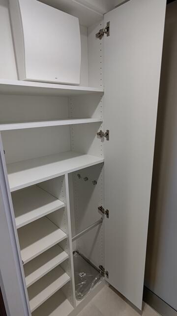 168000