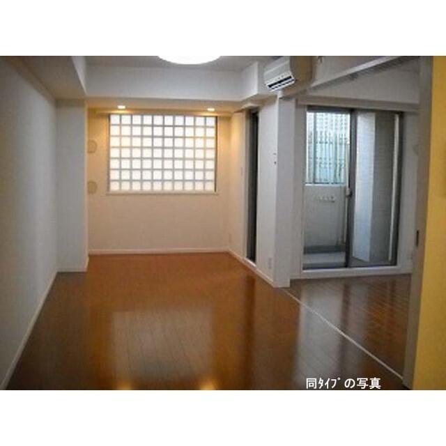 242000