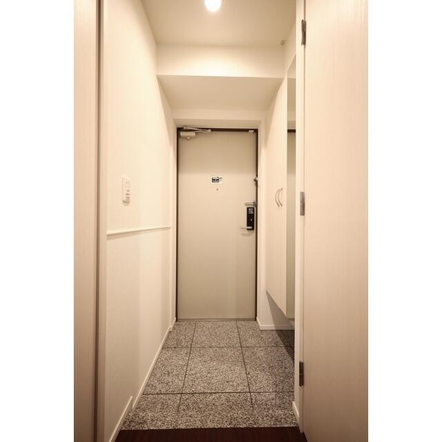 142000