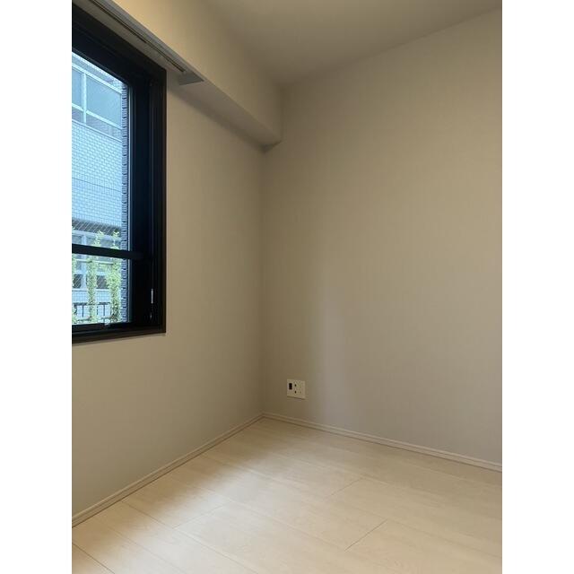 186000