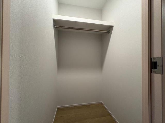 156000