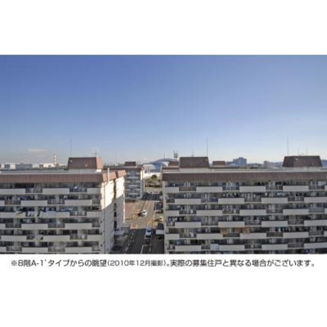 285000