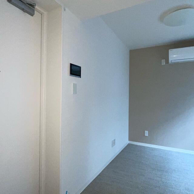 178000