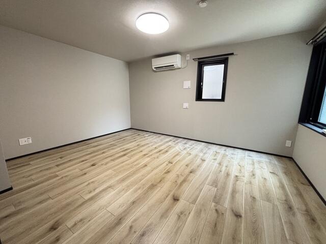 168000
