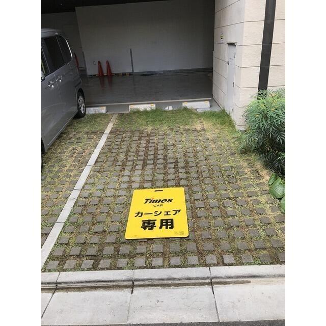 151000