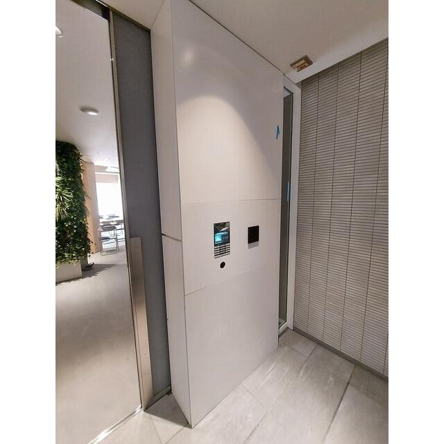 575000