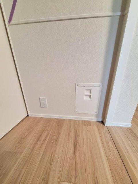 268000