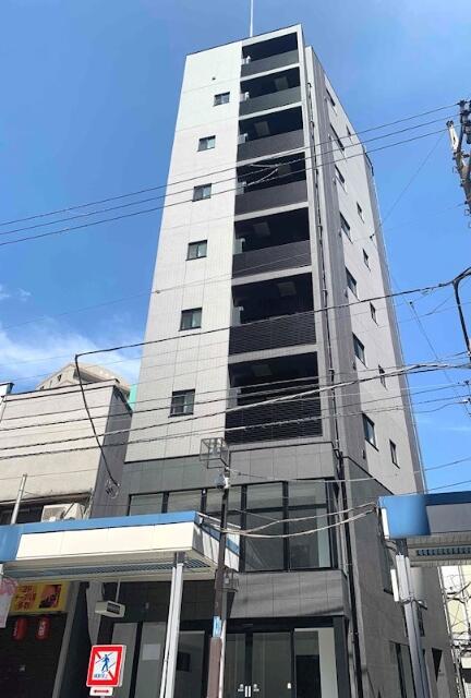 235000