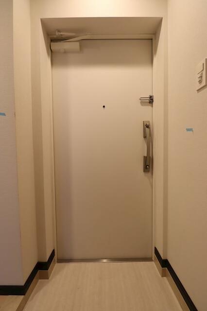 172000