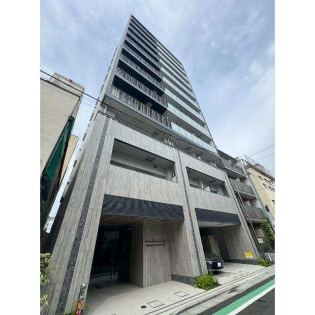 216000