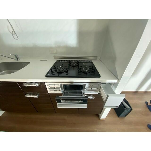 237000