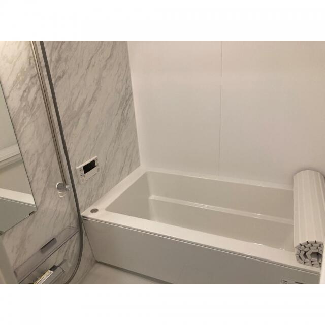 163500