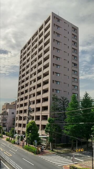 232000