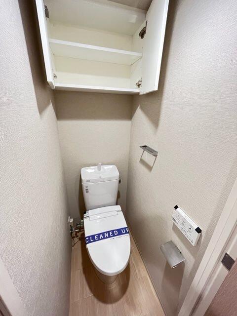 151000