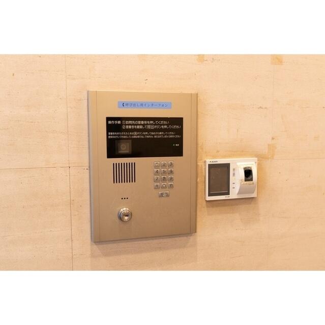 138000