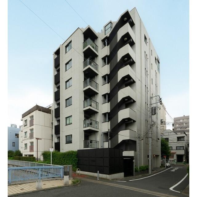 235000