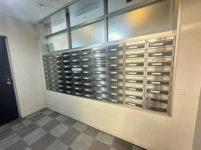 161000