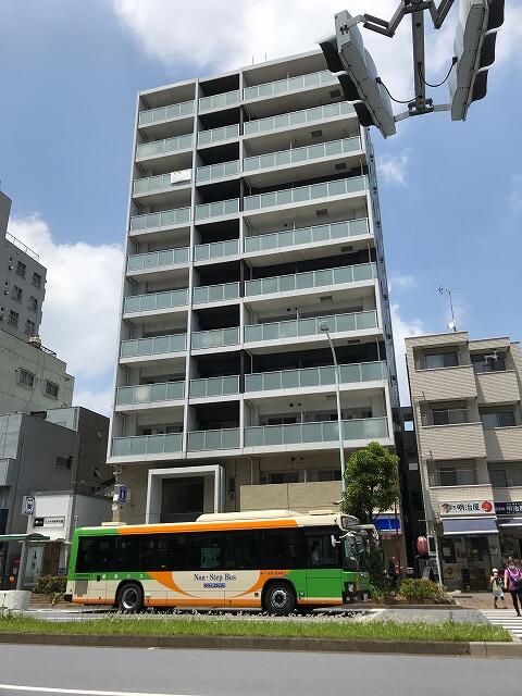 197000