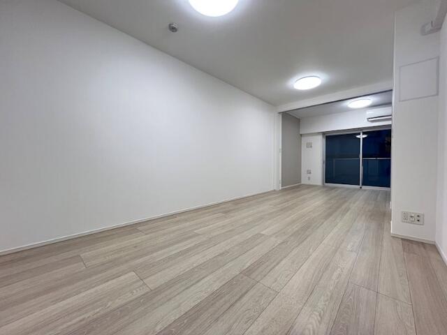 162000