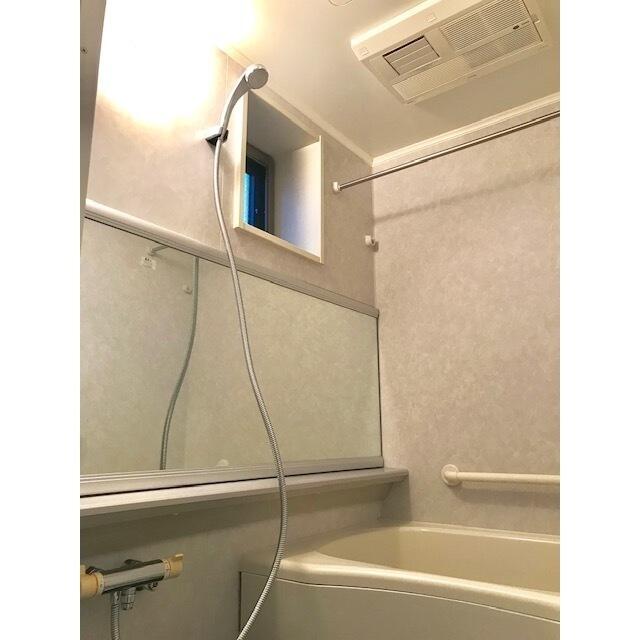 185000
