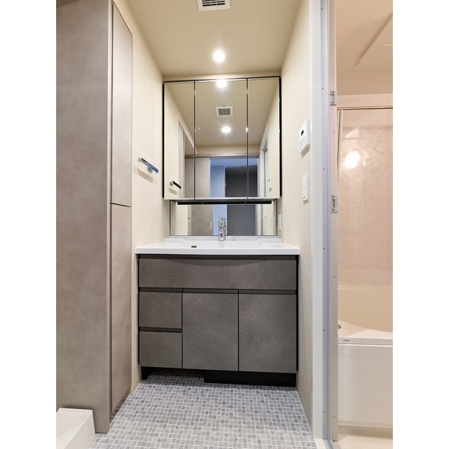 201000