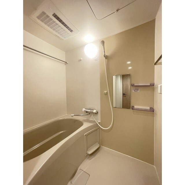 152000