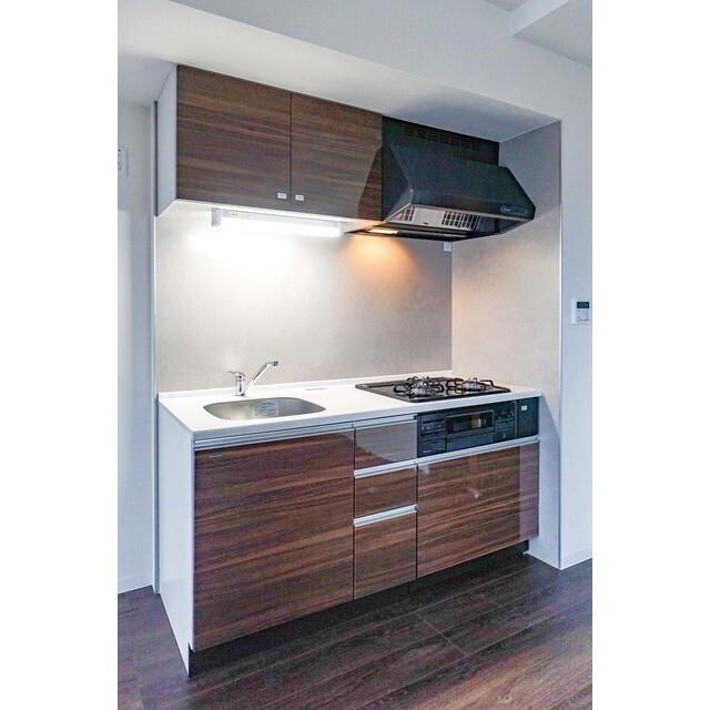 141000