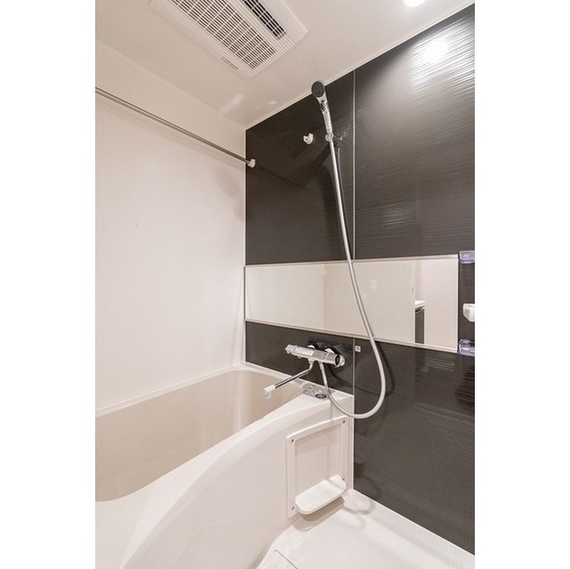 162000